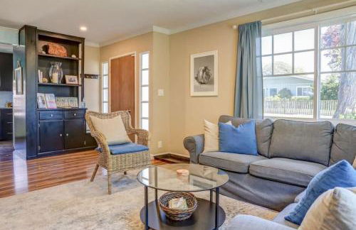 Spruce Beach Cottage - Walk to beach - Photo 10