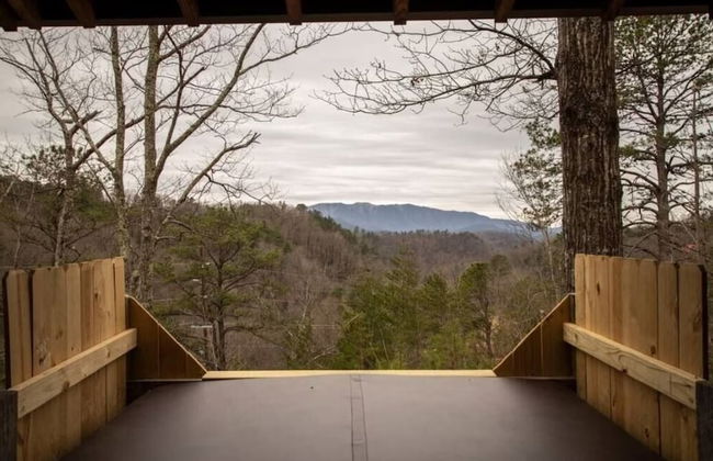Evie's Mountain Castle 2 Bedroom Cabin by RedAwning - Foto 28
