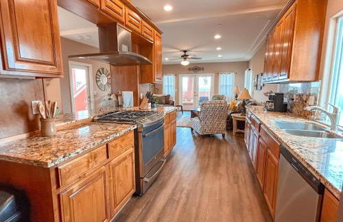 Steps to the Beach! Rooftop Deck! Firepit & BBQ! - Photo 6