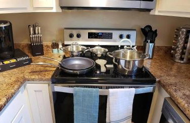 Charming 1-bed apt, cook-ready kitchen, laundry, 5-8 mins to U of A and Downtown - Foto 4