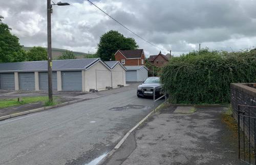 Old Canal-Side Cottage Taff Trail Merthyr Tydfil - Photo 18