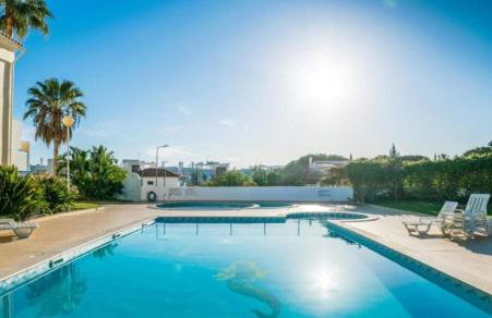 Flamingos Apartment with 2 swimming pool com check in e check out ao domingo em julho e agosto - Foto 21