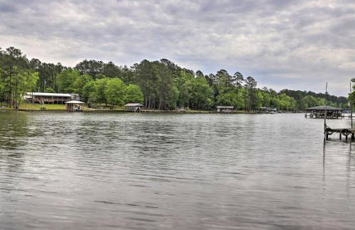 Lakefront Sparta Home Fire Pit, Dock and Kayak - Foto 27