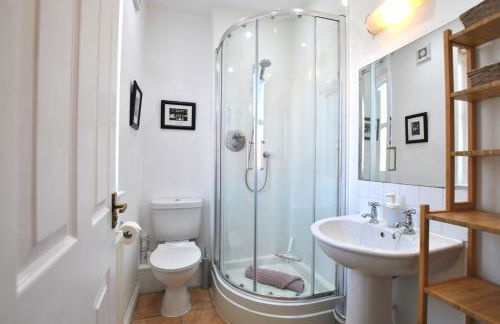 Sea Whisper- lovely home in charming village - Foto 9