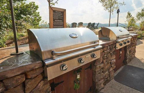 Enjoy the views of Table Rock Lake in this 2BD resort condo - Foto 27