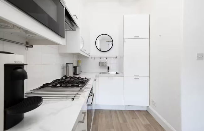 Bright and Modern Flat with desk - Foto 12