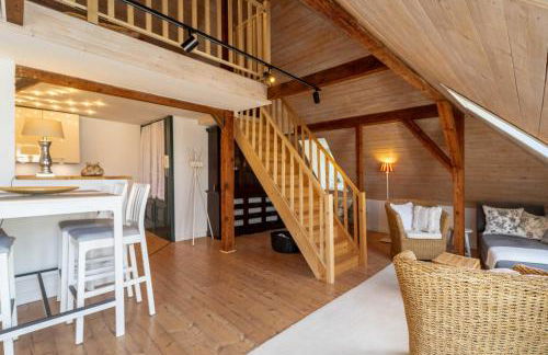 Seeblick-Dachgeschoss in historischer Villa zentral 4 PAX - Foto 9