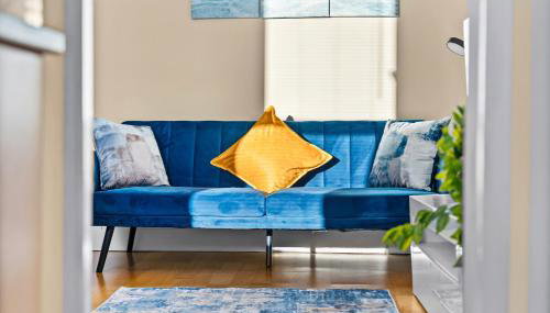 3 Bedrooms Elegant Homely House, Sleeps 6 Comfortably with 4 Double Beds, Newcastle, Free Street Parking, Business Travellers, Contractors, & Holiday Goers, Near all Major Transport Links in Newcastle & City Centre - Foto 2