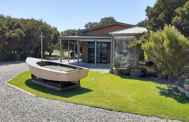 Boat Haven Studios - Photo 24