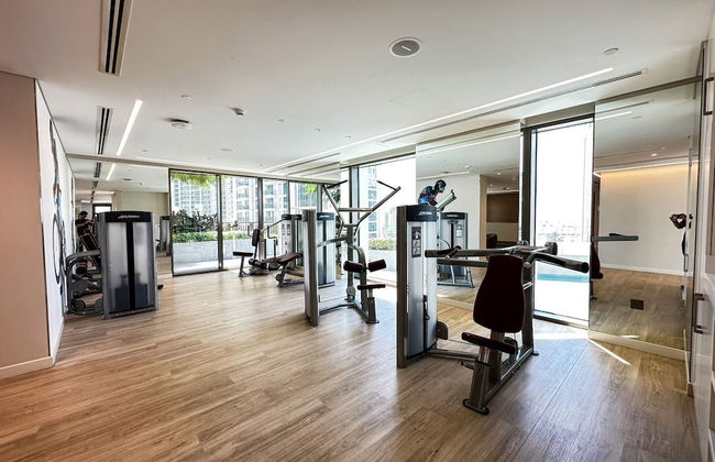 New! Luxurious Living Dubai Creek Balcony & View - Photo 23