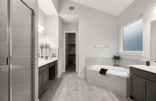 Modern and lux 4B House with Office 20 min to DT - Foto 15