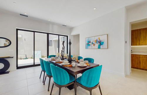 Stunning Modern Home with Mountain Views and Private Pool, Spa and Grill Dog ok - Foto 8