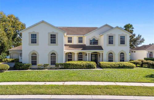 BRAND NEW! Lakefront 9BR Pool Hot Tub Outdoor Kitchen BBQ Theater 2 miles Disney - Foto 5