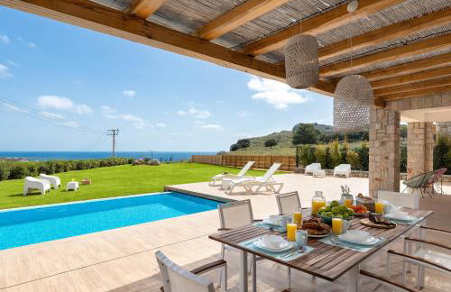 Ikaros Villa - Photo 1