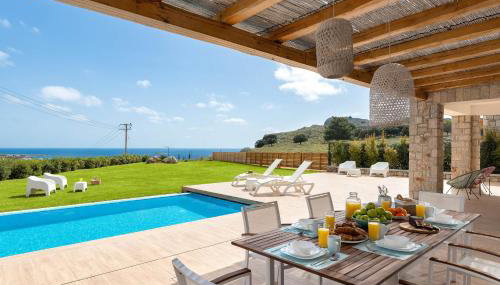 Ikaros Villa - Photo 1