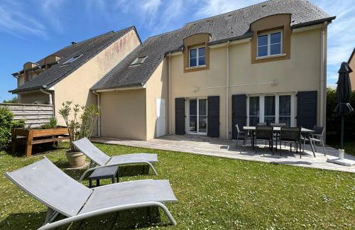 Jolie Colombe, maison 3 ch 2 sdb beau jardin terrasse aménagée à 15 mn à pied de la mer du centre Port en Bessin proche golf et d'Omaha Beach et Bayeux - Photo 32