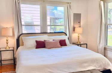 Charming Downtown Family Home with Fenced Yard - Foto 6