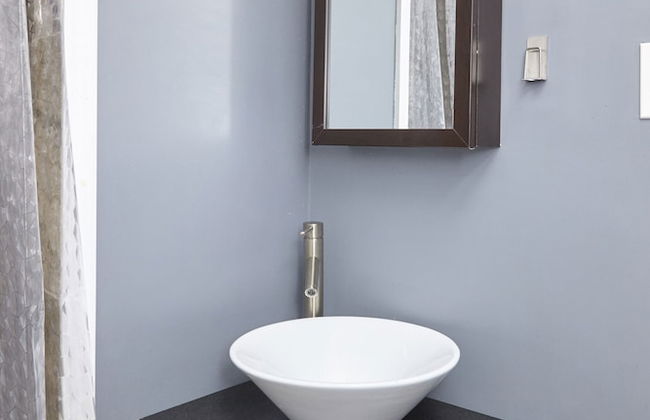 Prime Location! 5BR in Quaint Neighborhood! - Foto 19