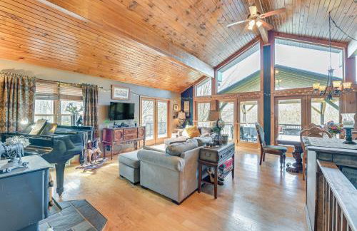 Beautiful and Unique Farmhouse 15 Mi to Saratoga - Foto 6