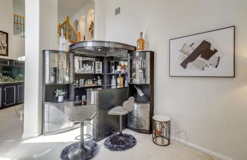 Lake-View Home with Pool Access in Legends Ranch! - Foto 5