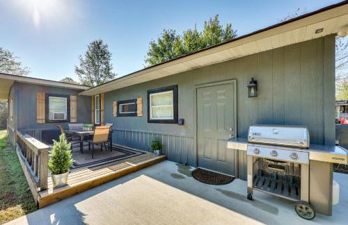 On-Site Creek and Spacious Yard Family Gem in Royal - Foto 25