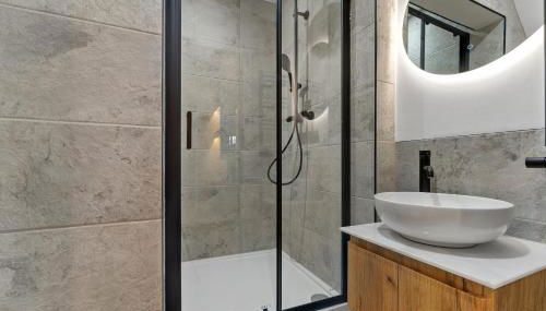 Newly renovated Atherton home by Train station - Foto 2