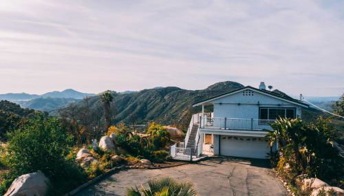 Escondido Hilltop Home with Deck and Views! - Foto 2