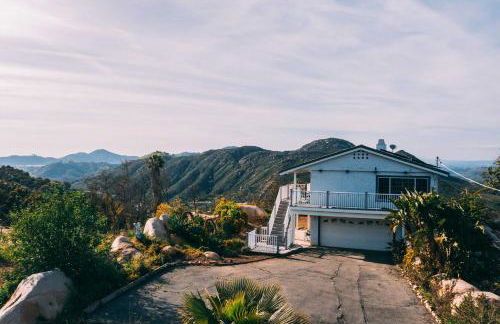 Escondido Hilltop Home with Deck and Views! - Foto 2