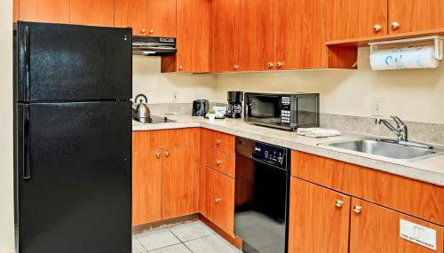 1BR Apartment Near Disney w Pool, Hot Tub, Arcade - Foto 5, stove, dishwasher, toaster