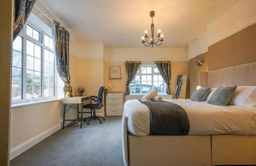 Orchard Bungalow - Sleeps 10 - Close to Town Centre - Free Parking, Pool Table, Fast Wi-Fi and Smart TV with Netflix by Yoko Property - Foto 18