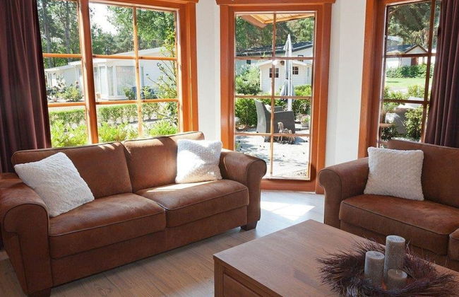 Wooden Chalet With Terrace and Microwave - Photo 9