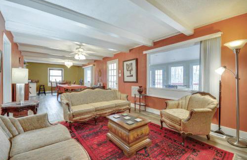 Tranquil Lakefront Home with Sunroom in Burlington - Foto 5