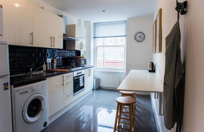 Baker Street Apartments by Allô Housing - Photo 5