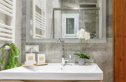 Angela a la Corfu - Foto 34