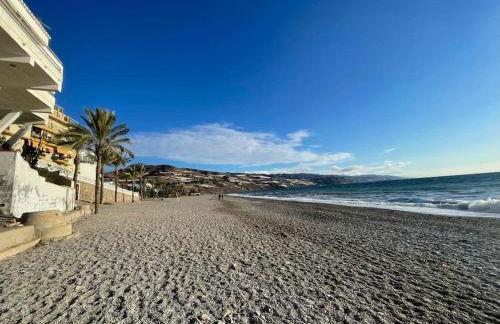 Sunny 2-bedroom apartment with sea view - Foto 18