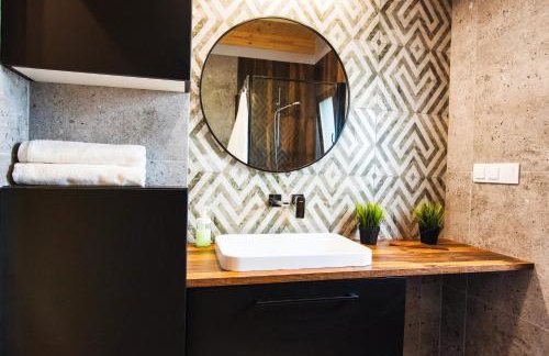 Rumiane Chatki - Domki z Jacuzzi i Basenem - Foto 32