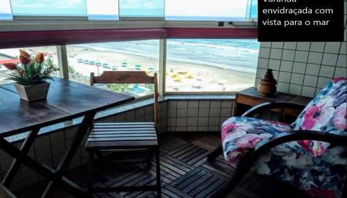 Mongaguá - Pé na Areia - 2 Quartos - 6 pessoas - Foto 4