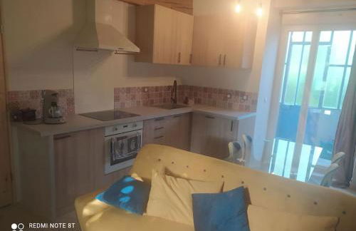 Charmant Appartement 2 pièces avec extérieur - Foto 10