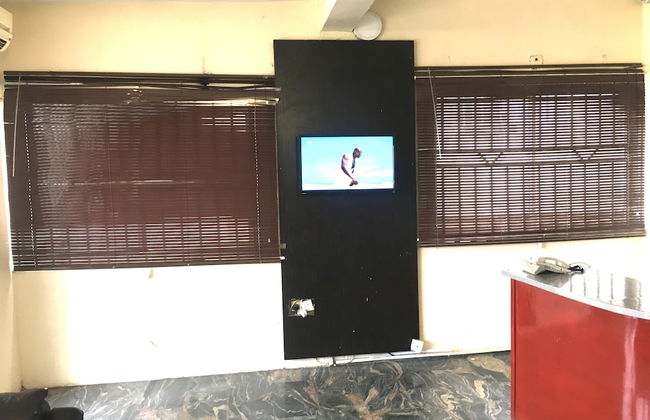 E-Apartments - Photo 2