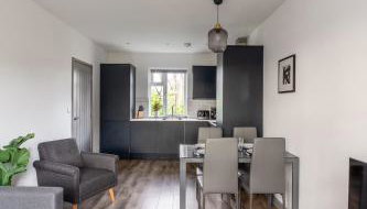 Elegant 3 Bed Apt for Contractors & Families Sleeps 5 - Foto 4