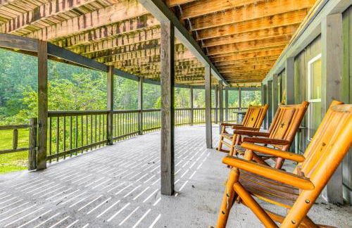 Strawberry Plains Cabin Private Pond and Game Room! - Foto 35