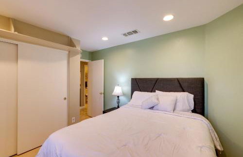 Golf and Hike Family Home with Patio in Glendale - Foto 23