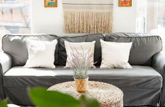 Soaring 2BR Parkside Loft Walkable to it All - Foto 18