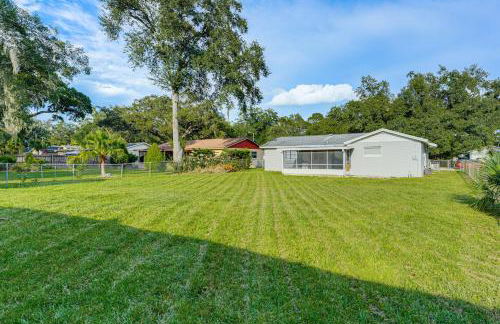 Gateway to Orlando Theme Parks! Home with Large Yard - Photo 2