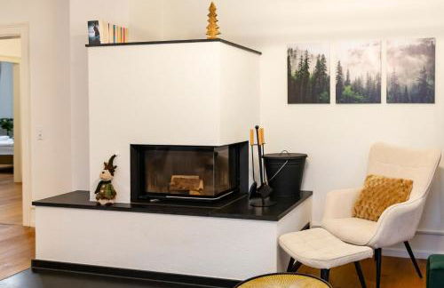 Charaktervolle 122qm Altbau-Ferienwohnung mit Stuck, viel Platz für Familien & Gruppen bis zu 8 Personen, Parkplatz inklusive - Photo 39