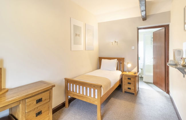 OYO Elm Farm Country House, Norwich Airport - Photo 15