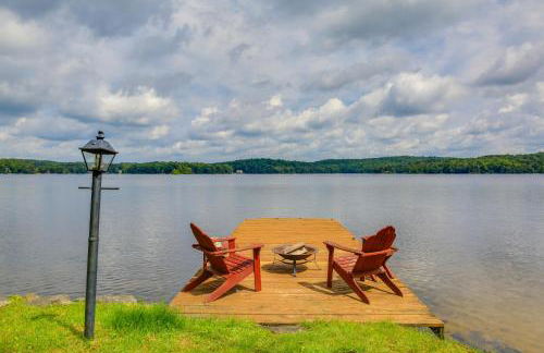 Authentic 1912 Adirondack Lake Camp with Fire Pit - Foto 23