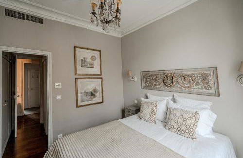 AC 3bds Apt with arc de triomphe view & terrace - Foto 31