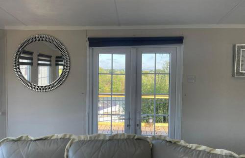 Riverside Lodge, with Hot tub on The River Severn - Photo 2