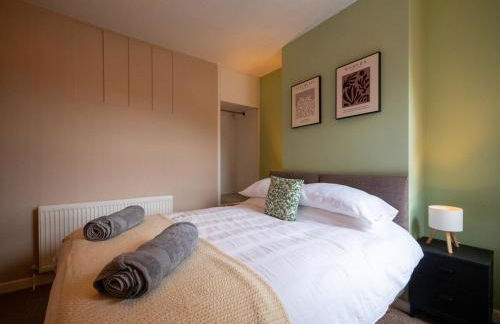 Whole Town House - Town centre! - Photo 20